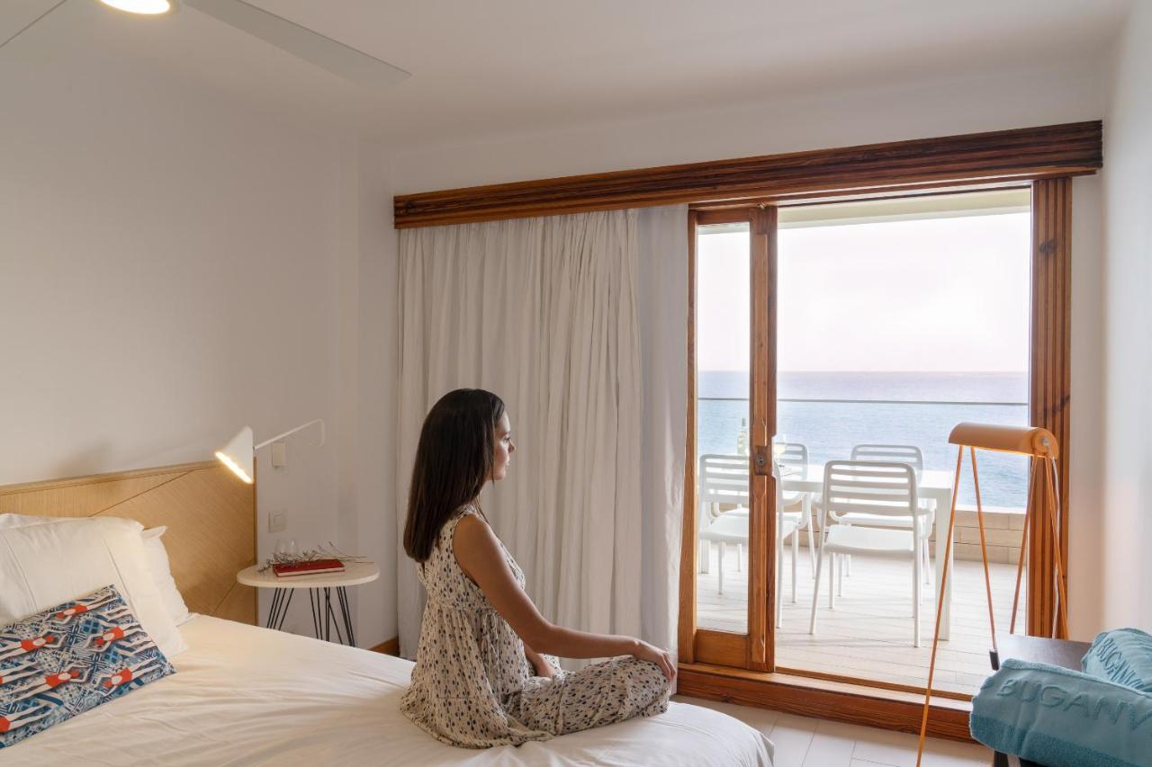 One-Bedroom Apartment Sea View