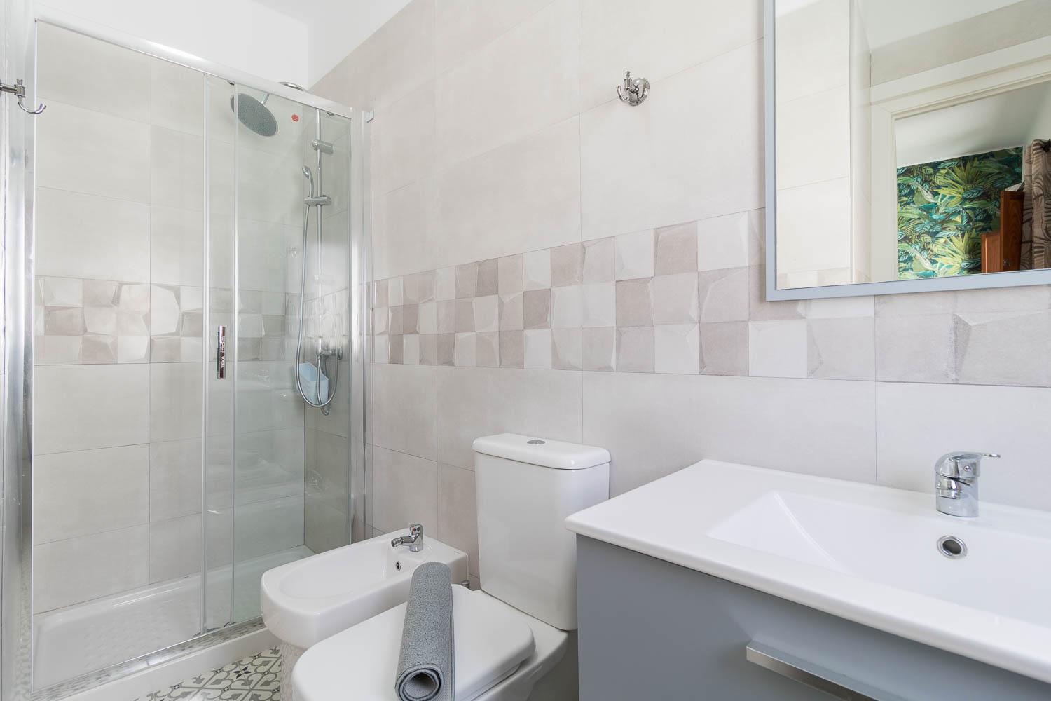 Double Room Private Bathroom