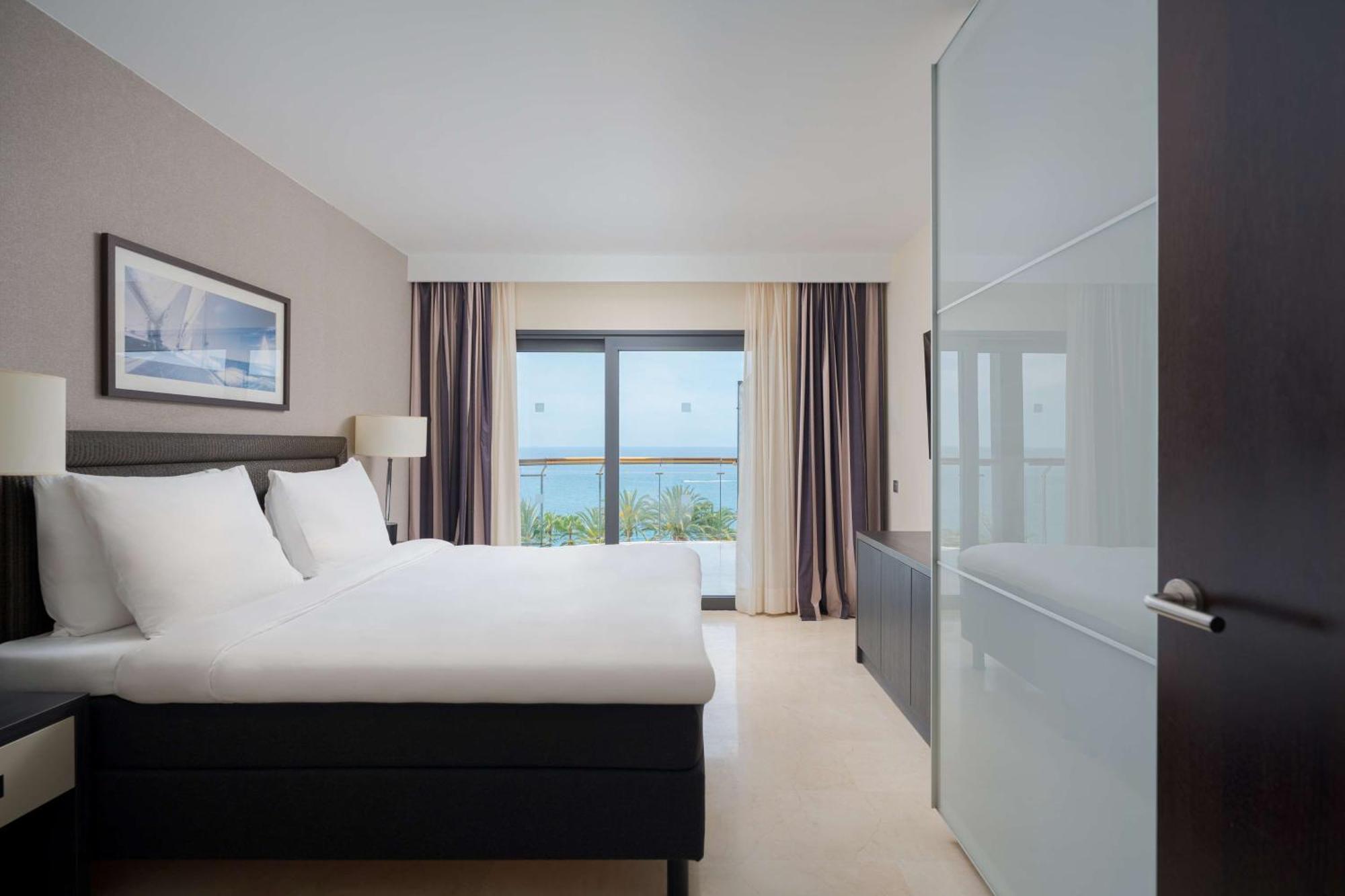 Superior Suite 1 Bedroom & Sea View
