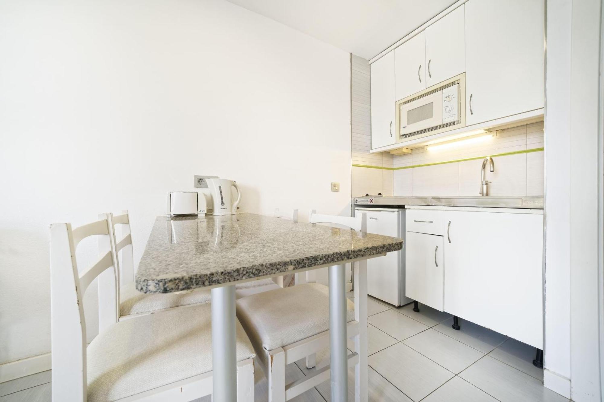 Classic One Bedroom Apartment Balcony Sea View