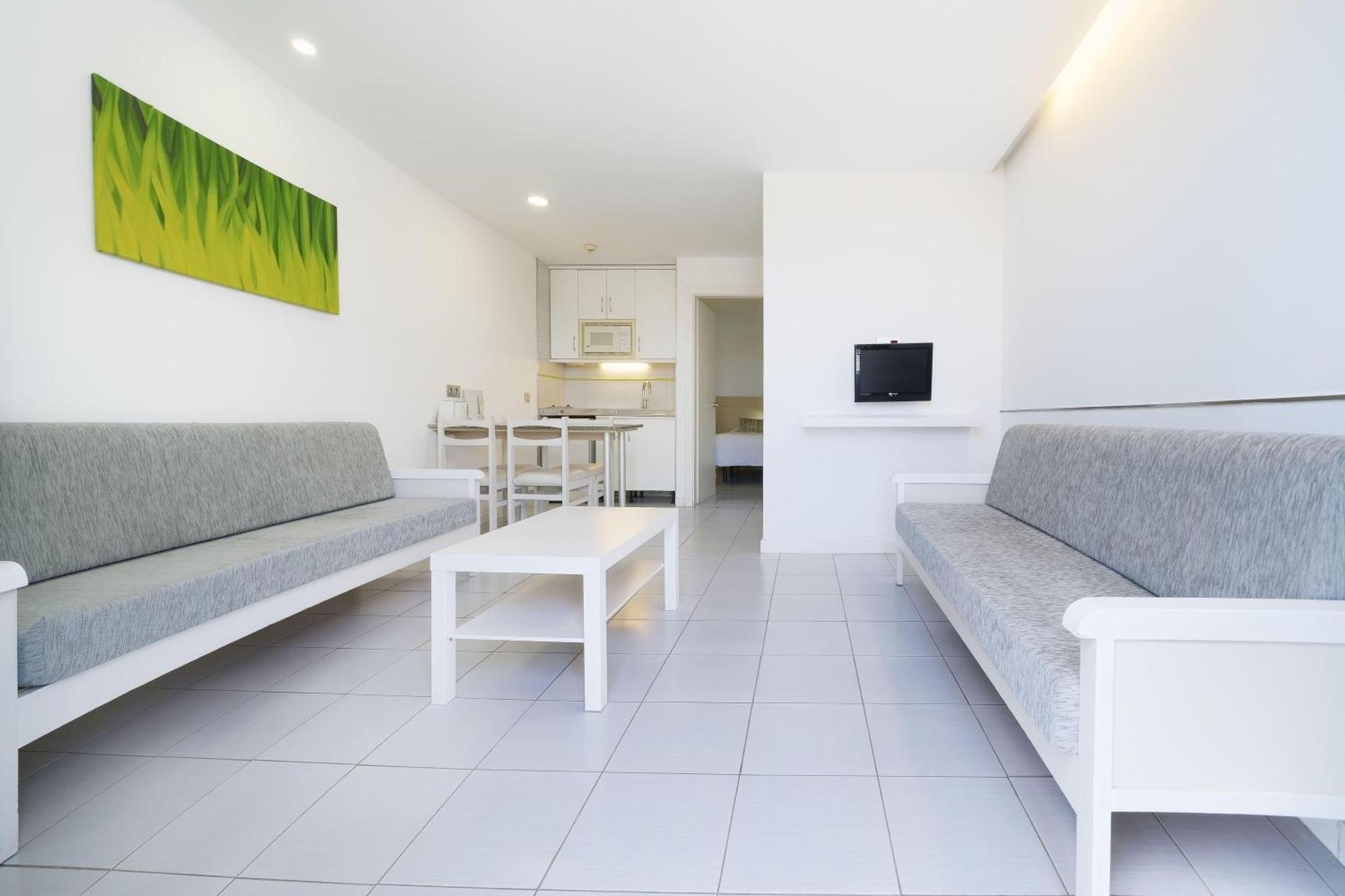Classic One Bedroom Apartment Balcony Sea View
