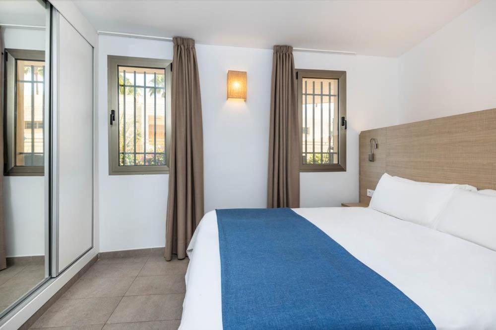 Classic One Bedroom Apartment Terrace 18