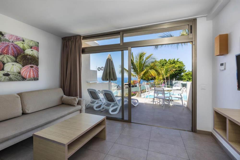 One Bedroom Apartment Balcony 18