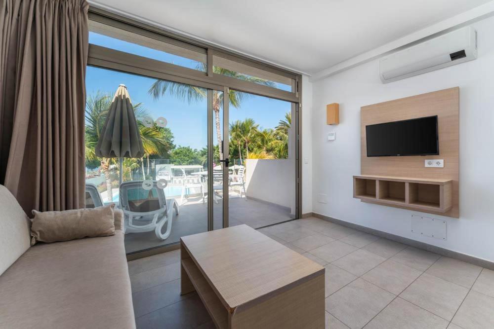 One Bedroom Apartment Balcony 18