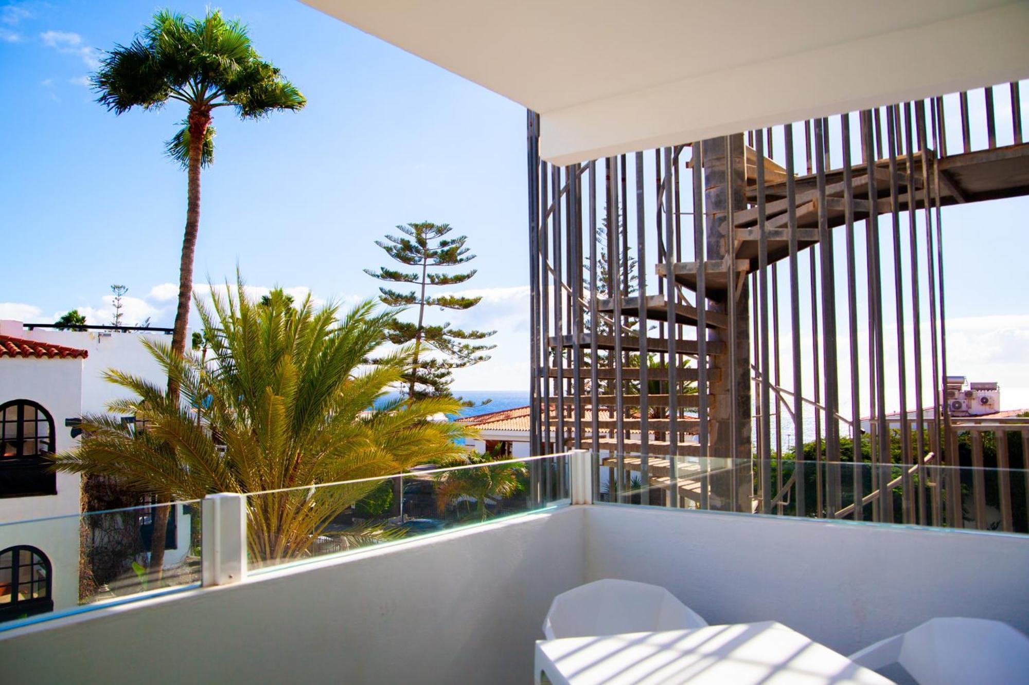 Studio Apartment Balcony
