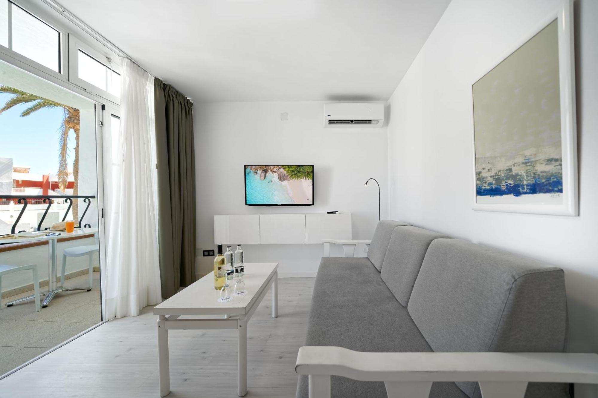 Superior One-Bedroom Apartment