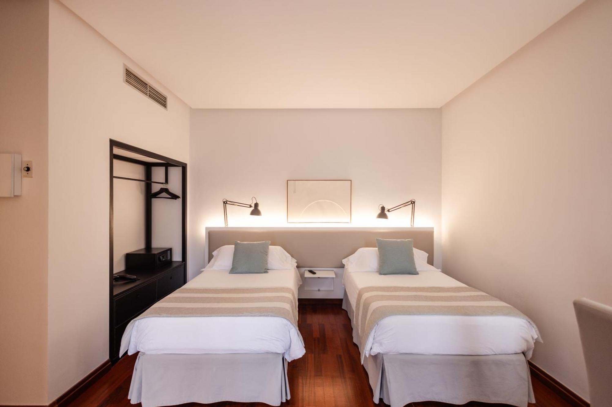 Double or Twin Room Garden View