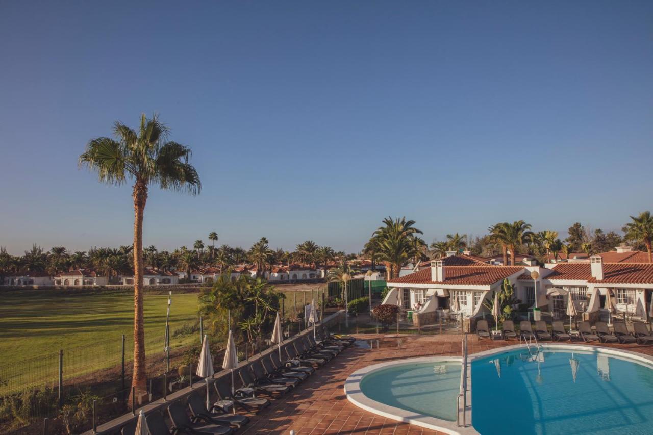 Bungalow Terrace Pool view