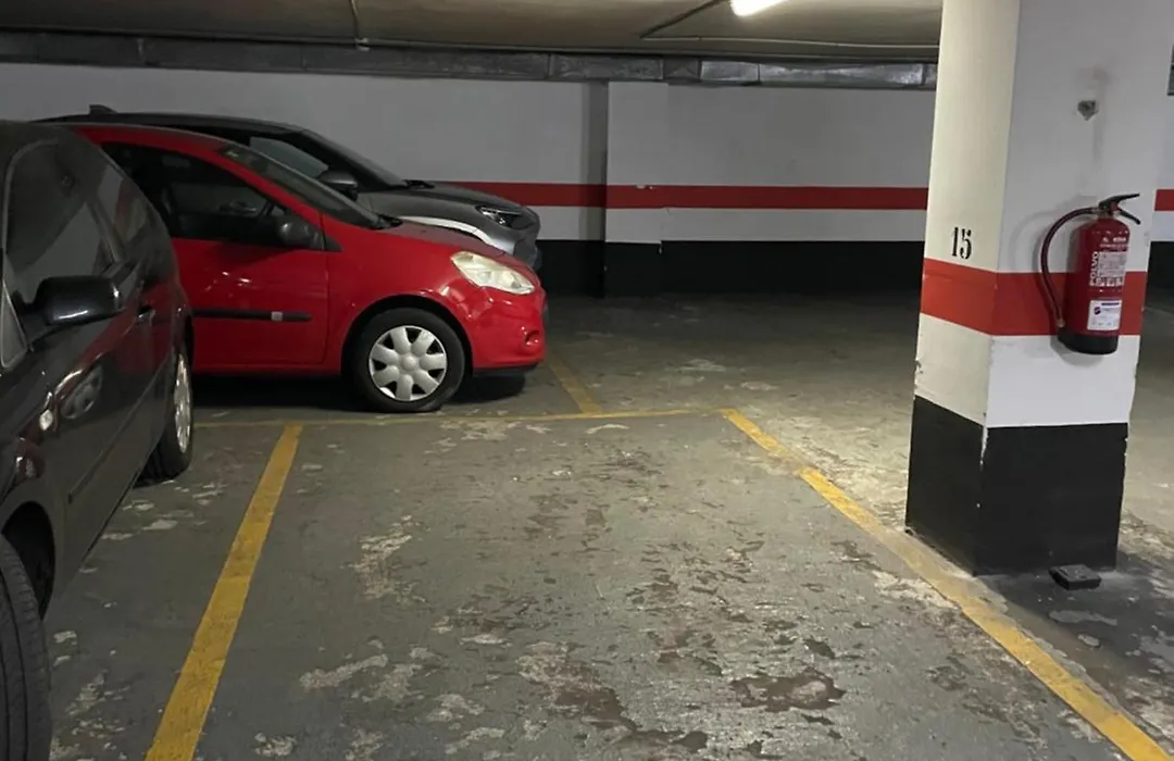 Piso Con Piscina Y Garaje En La Playa De Las Canteras-1