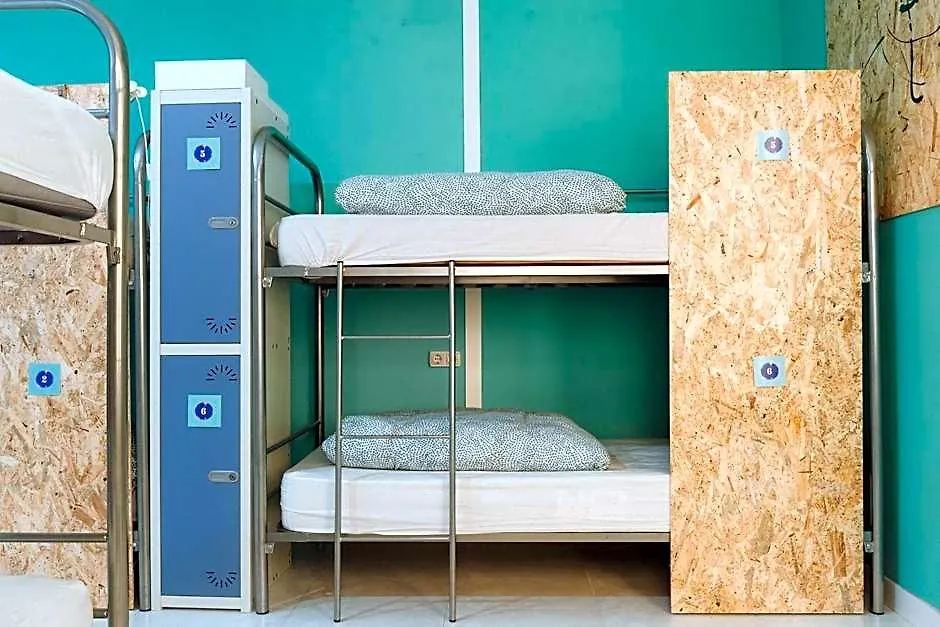 Kyo Surf Hostel-1