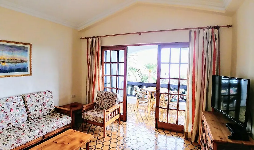 Apartamentos El Chaparral-1