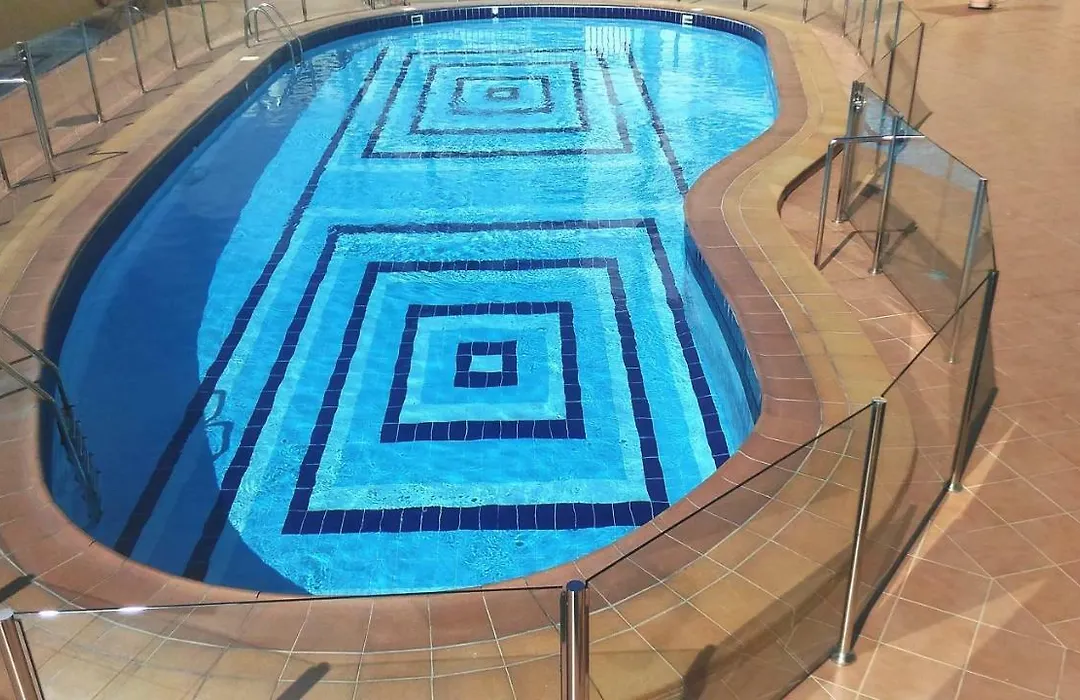 Aircon Pool View Nr Yumbo-1