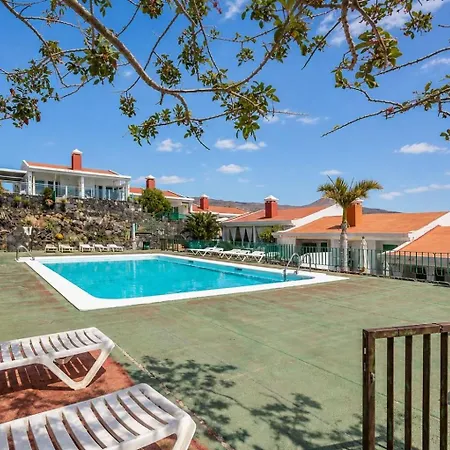 Guestready - Aguila Beachfront Apartment-3