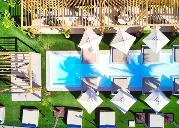 Hotel Labranda Costa Mogan Playa Del Cura  Con una Pista de Golf