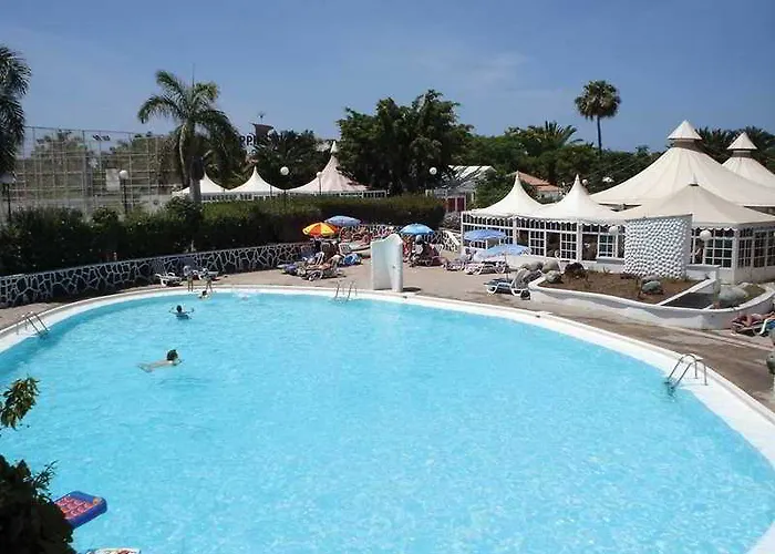 Bungalows Sonora Golf Maspalomas  Con una Pista de Golf