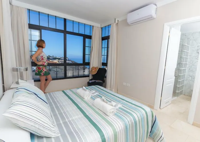 Villa Amadores N6 Puerto Rico  met een Zwembad